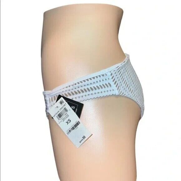 Bar III Ivory Crochet Side-Tab Hipster Bikini Swim Bottoms Large NWT - Picture 4 of 8